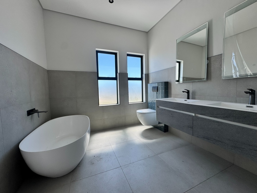 4 Bedroom Property for Sale in Sandown Western Cape